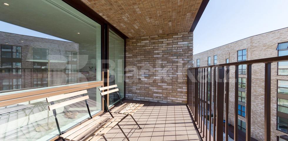 			UNDERGROUND PARKING SPACE , 1 Bedroom, 1 bath, 1 reception Apartment			 Royal Waterside, Lakeside Drive, Park Royal 